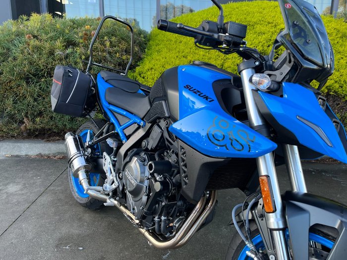 2023 Suzuki GSX-8S BLUE