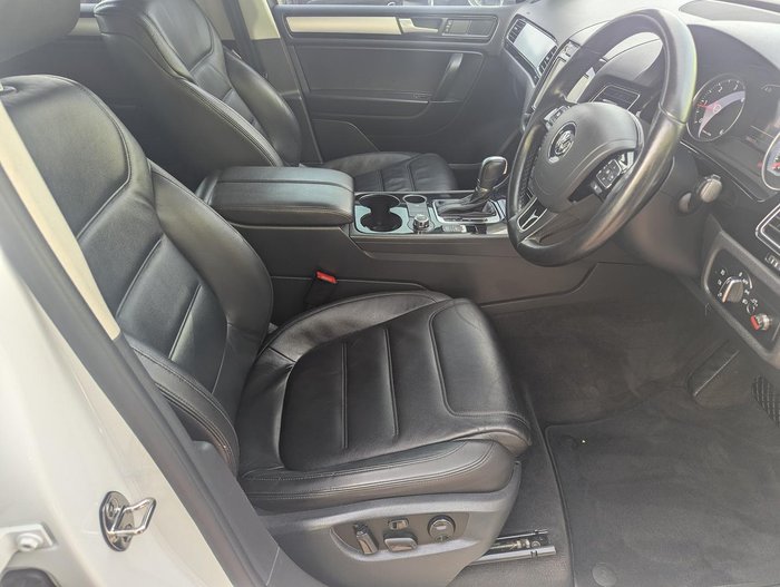 2014 Volkswagen Touareg V6 TDI 7P MY14 Four Wheel Drive Pure White
