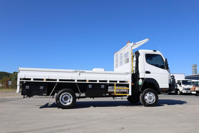 2018 Fuso Canter 4X4 FG Trayback White