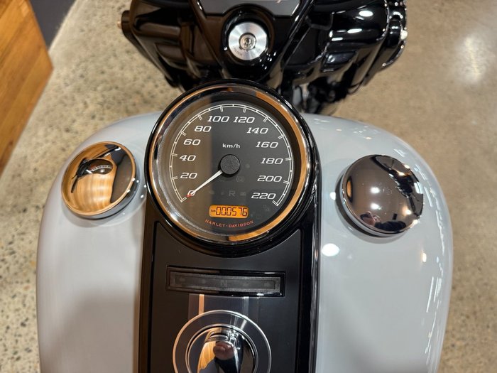 2024 Harley-davidson FLHRXS ROAD KING SPECIAL Grey