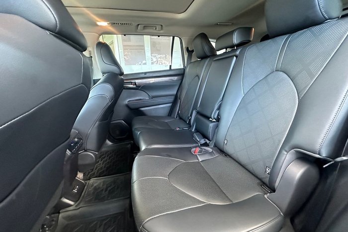 2023 Toyota Kluger Grande