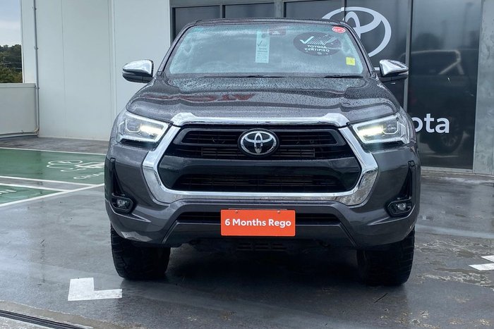 2022 Toyota Hilux SR5