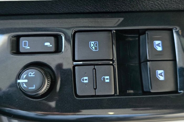 2021 Toyota Hilux SR5