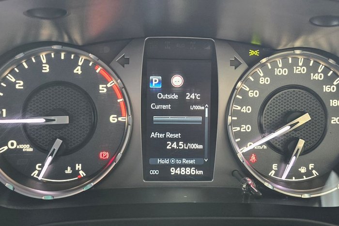 2021 Toyota Hilux SR5