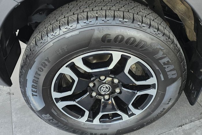2021 Toyota Hilux SR5