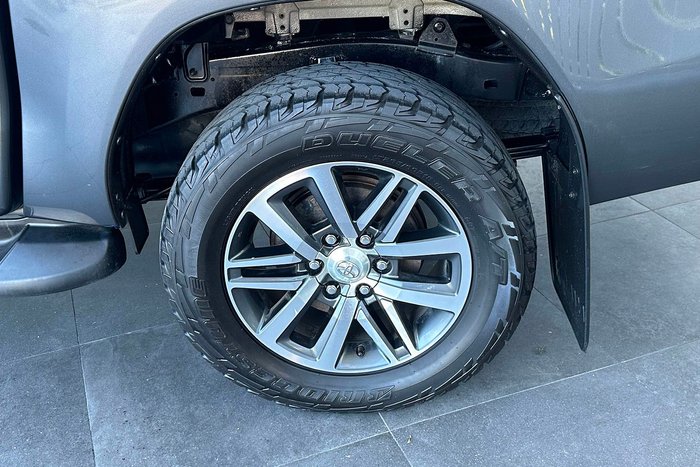 2019 Toyota Hilux SR5