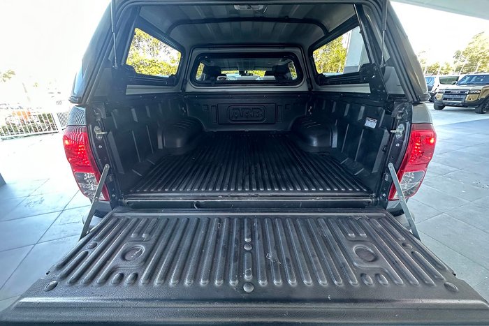 2019 Toyota Hilux SR5