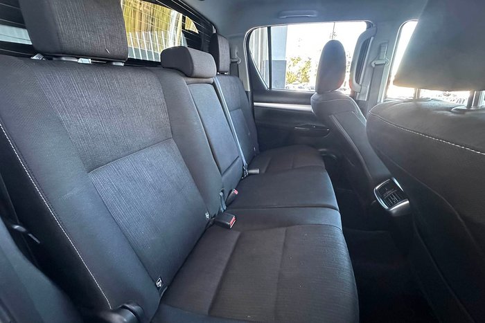 2019 Toyota Hilux SR5