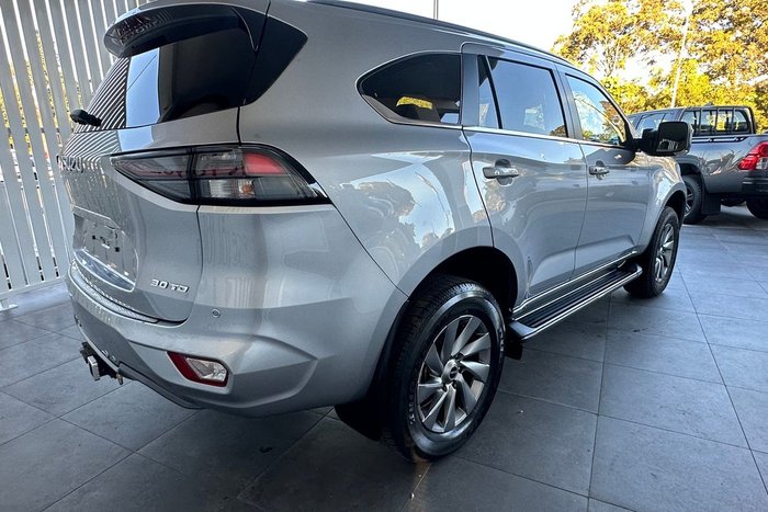 2023 Isuzu MU-X LS-U