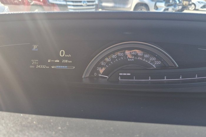 2017 Toyota Tarago GLi