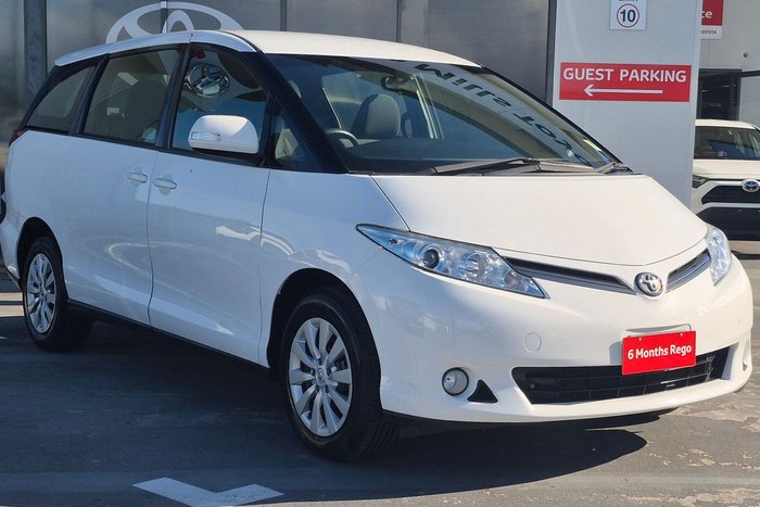 2017 Toyota Tarago GLi