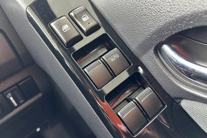 2020 Isuzu MU-X LS-M