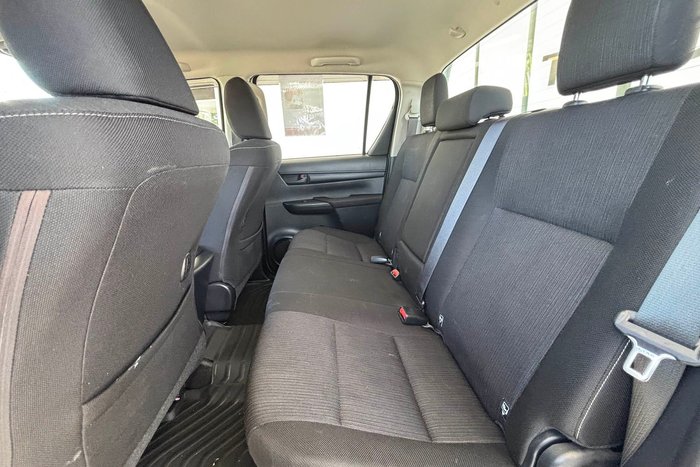 2020 Toyota Hilux SR