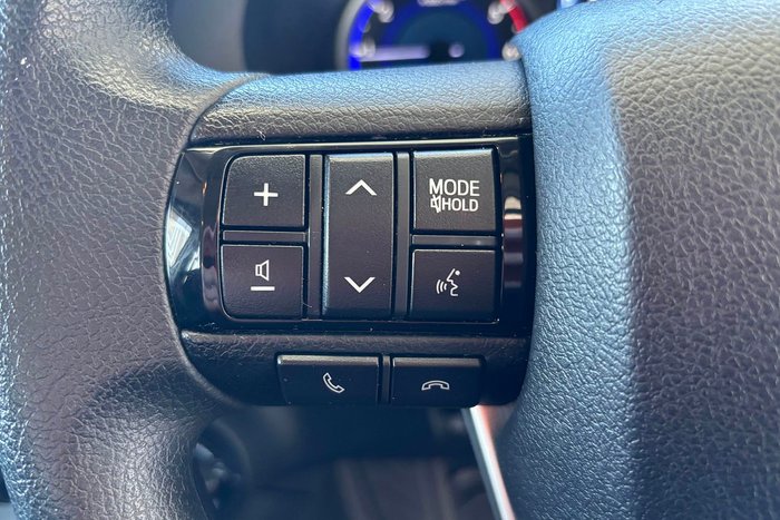 2020 Toyota Hilux SR