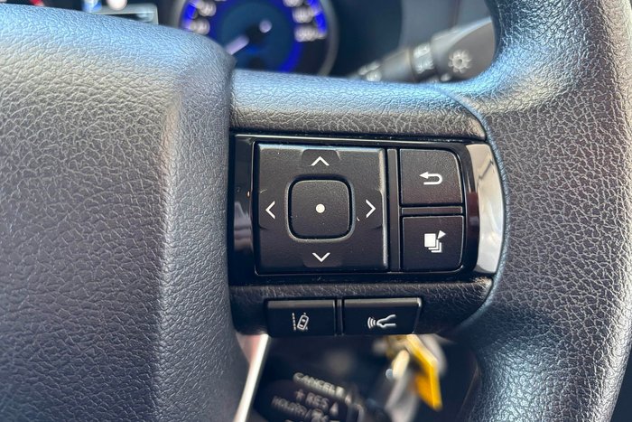 2020 Toyota Hilux SR