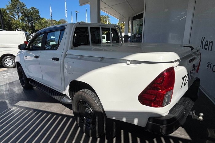 2020 Toyota Hilux SR