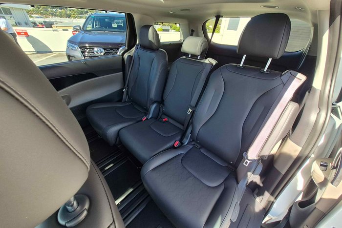 2024 Kia Carnival GT-Line HEV