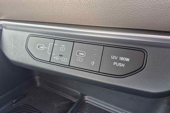 2024 Kia Carnival GT-Line HEV