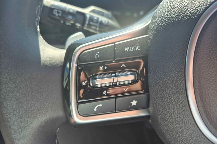 2024 Kia Carnival GT-Line HEV