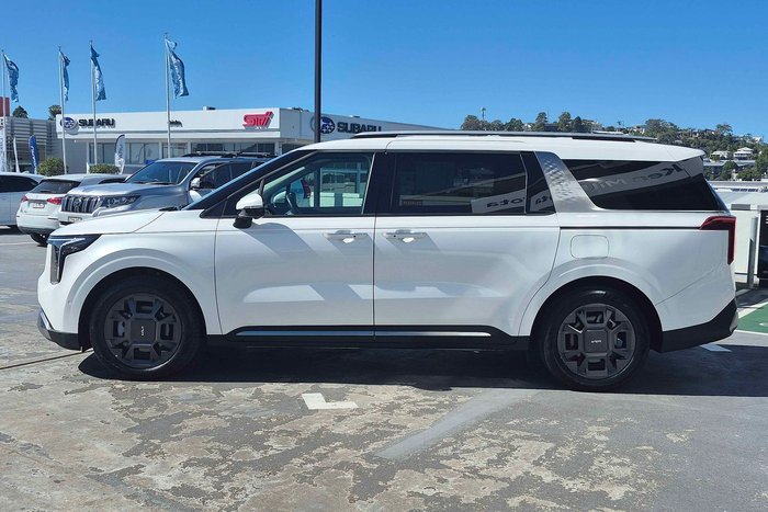 2024 Kia Carnival GT-Line HEV