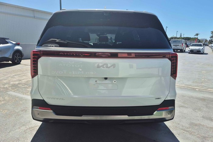 2024 Kia Carnival GT-Line HEV