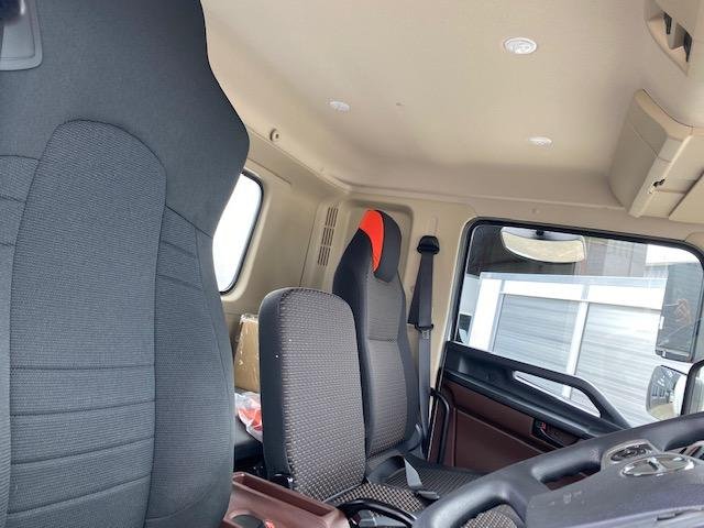 2025 Hino 500 Series FD1124 Auto White