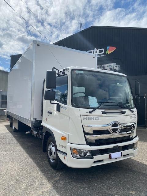 2025 Hino 500 Series FD1124 Auto White