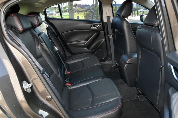 2014 Mazda 3 SP25 GT