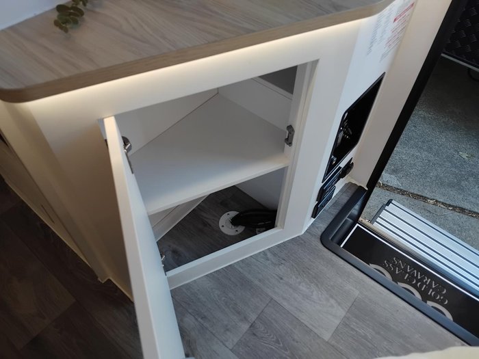 2025 Gold Class Caravans Ac17c Couples Full Off-Road Full Ensuite Sleeps 3