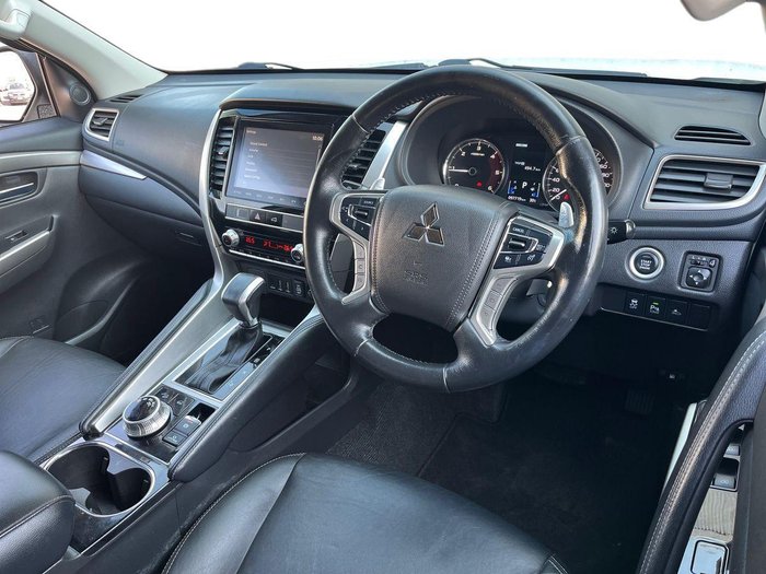 2020 Mitsubishi Pajero Sport