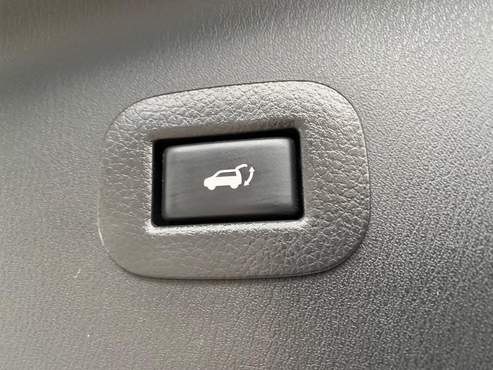 2022 Nissan Patrol Ti-L