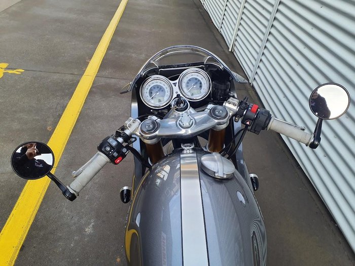 2016 Triumph Thruxton 1200 R Thruxton Silver