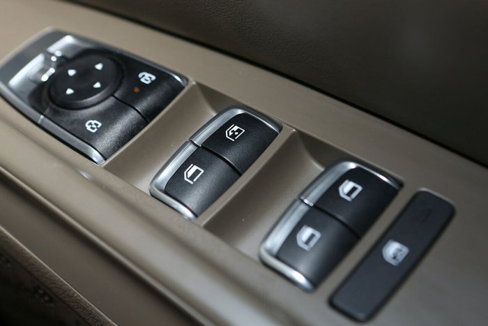 2024 Kia Carnival S