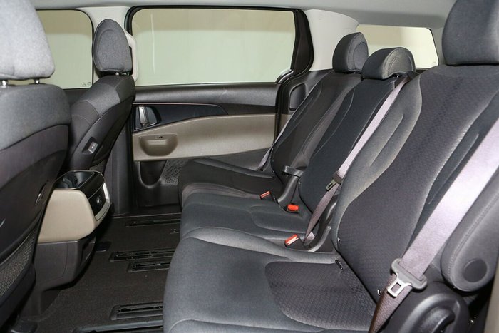 2024 Kia Carnival S