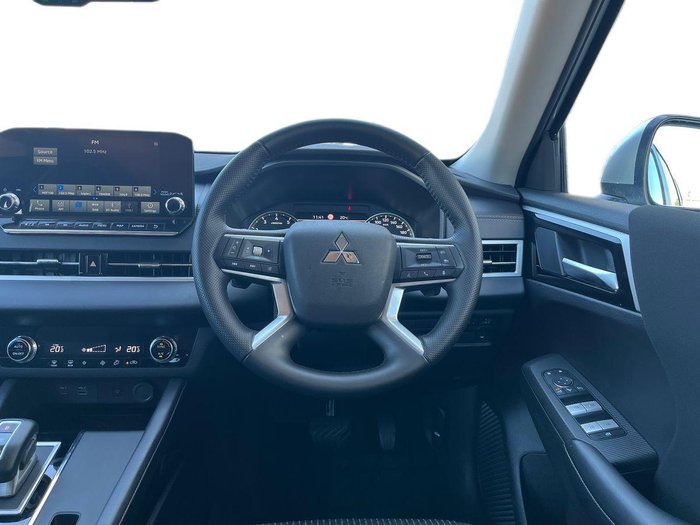 2024 Mitsubishi Outlander