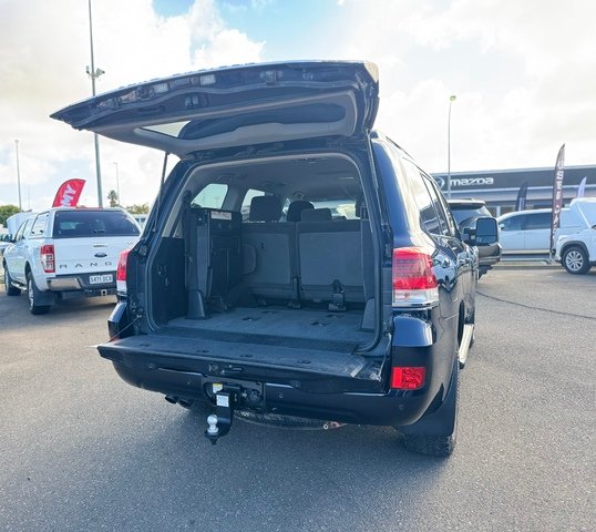 2018 TOYOTA LANDCRUISER