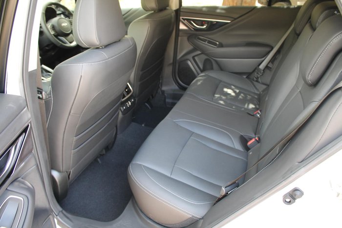 2025 Subaru Outback AWD Touring XT