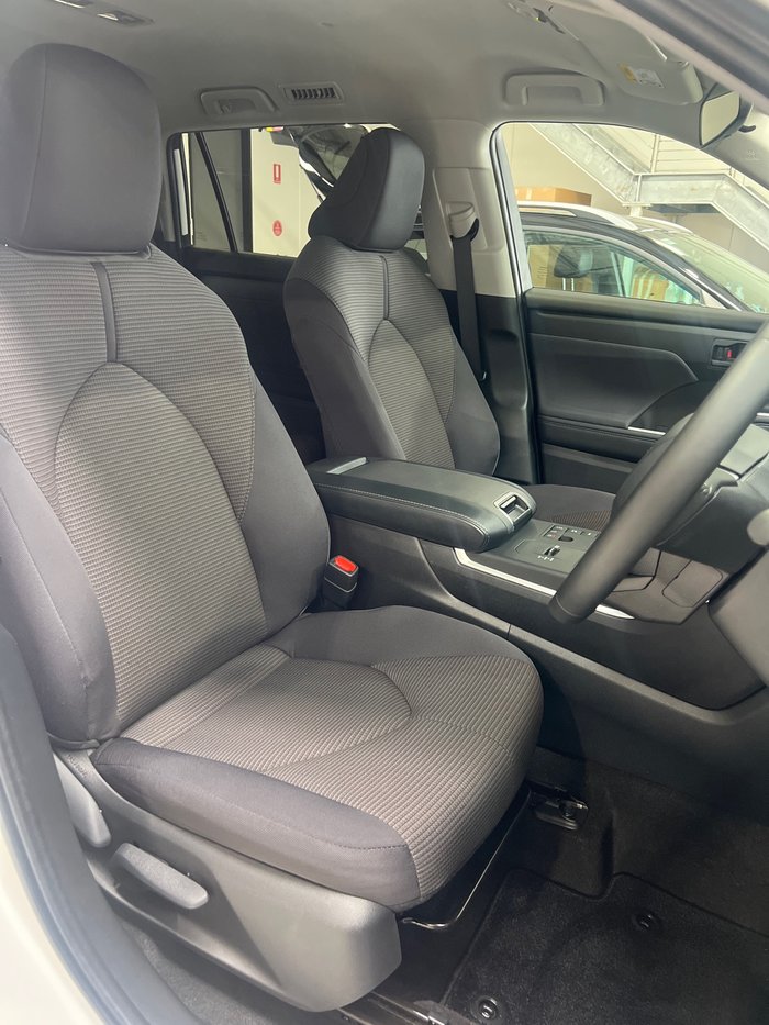 2023 Toyota Kluger GX