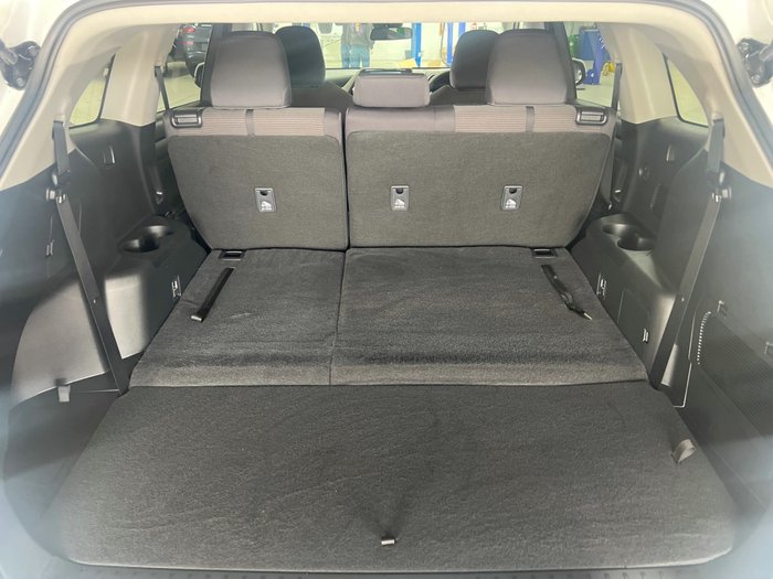 2023 Toyota Kluger GX