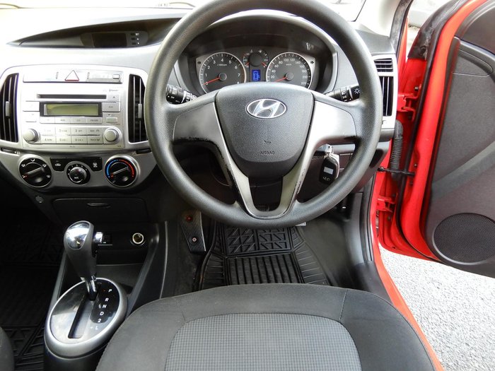 2014 Hyundai i20 Active PB MY14 Electric Red