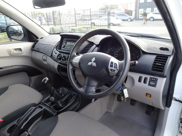 2009 Mitsubishi Triton GLX MN MY10 4X4 Dual Range White