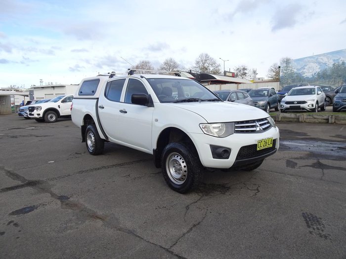 2009 Mitsubishi Triton GLX MN MY10 4X4 Dual Range White