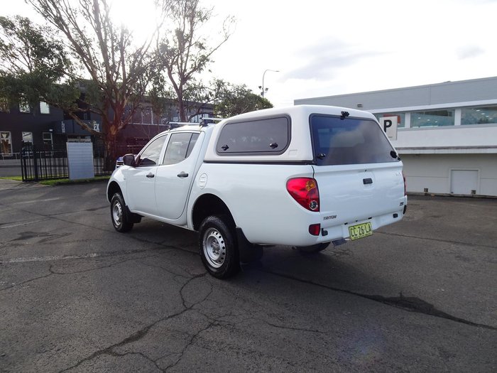 2009 Mitsubishi Triton GLX MN MY10 4X4 Dual Range White