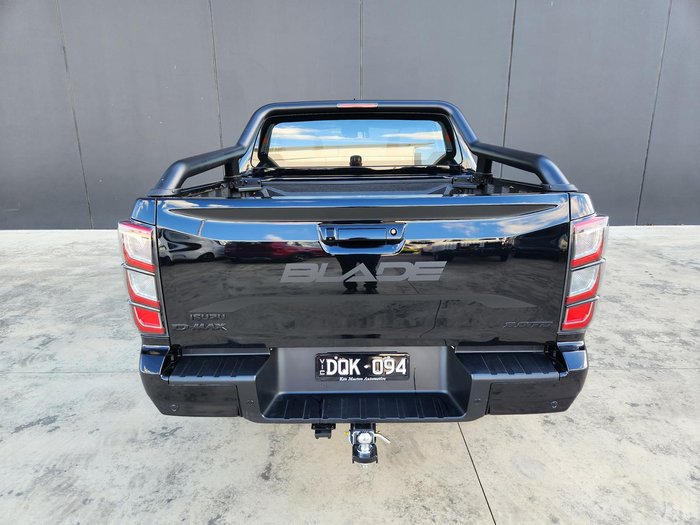 2025 Isuzu D-MAX BLADE