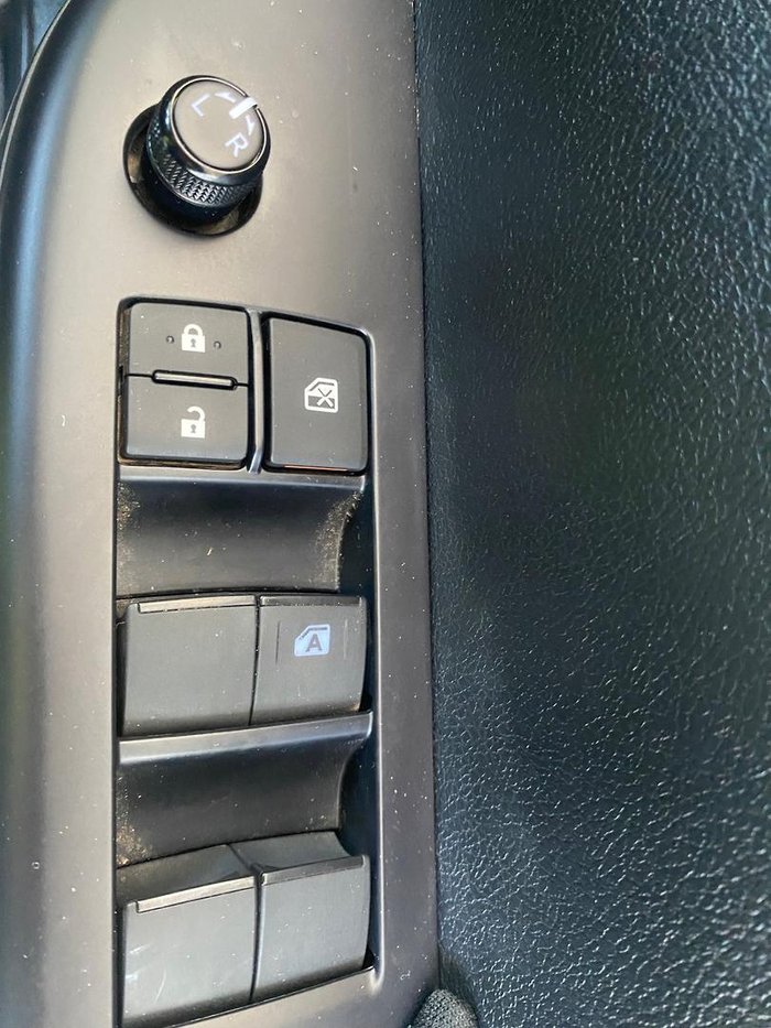 2024 Toyota Hilux SR