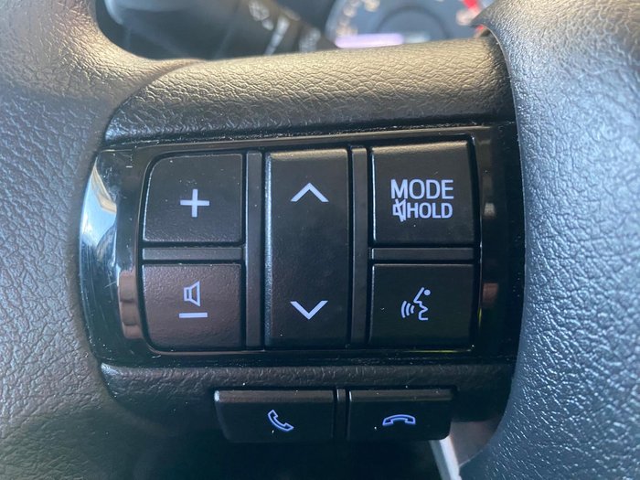 2024 Toyota Hilux SR