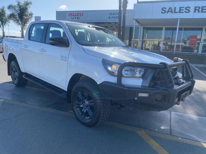 2024 Toyota Hilux SR