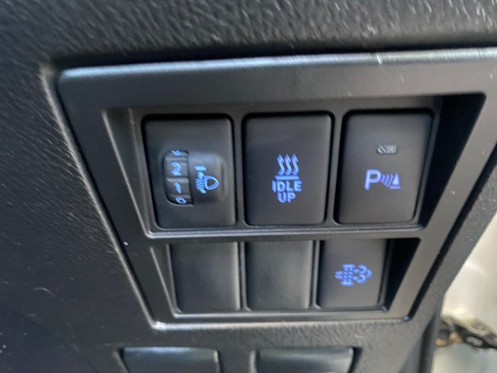 2024 Toyota Hilux SR