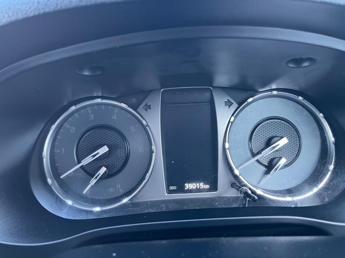 2024 Toyota Hilux SR
