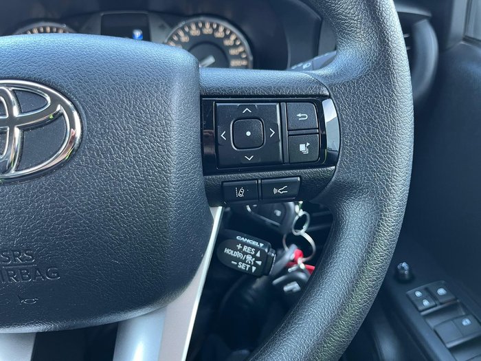 2024 Toyota Hilux SR